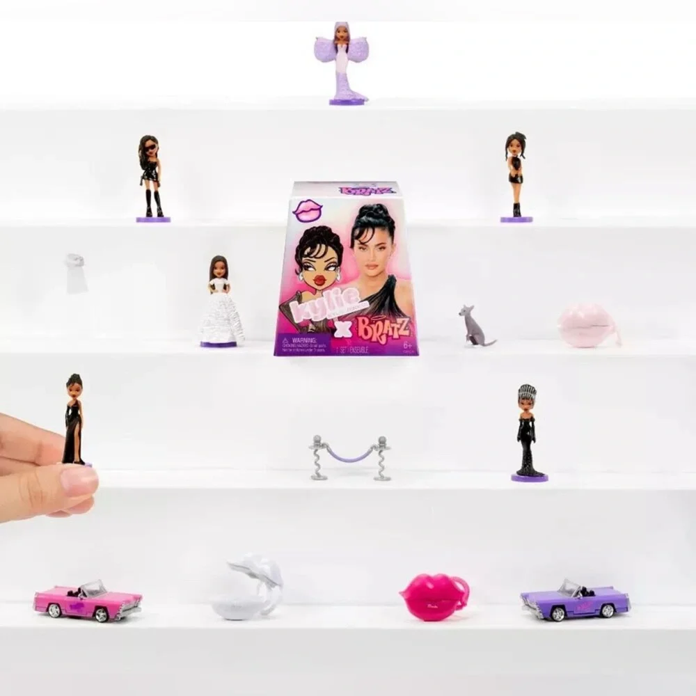 2 boxes of Kylie x Bratz mini collectibles figures Series 1‎ (each box 2 minis)